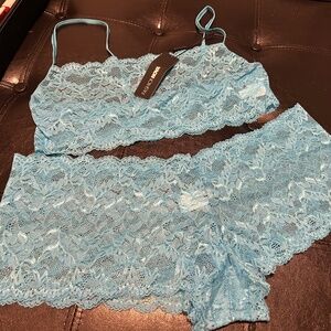 Fashion Nova 2 piece Blue Lace Crop Cami Set